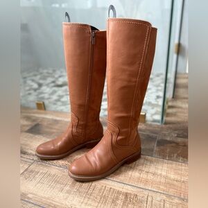 Lucky Brand womens Quenbe Riding Boot- Latte